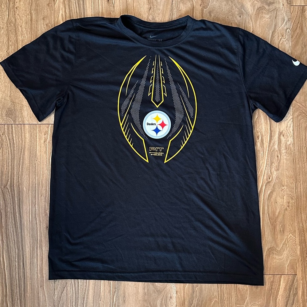 **NIKE** Pittsburgh Steelers dri-fit t-shirt SIZE LARGE